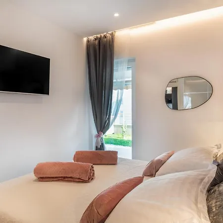 Zaloo, Luxury With Sea-view And Jacuzzi *